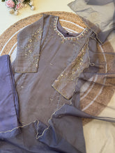 Pure tissue A-line suit with heavy handworked sleeves-Lavender